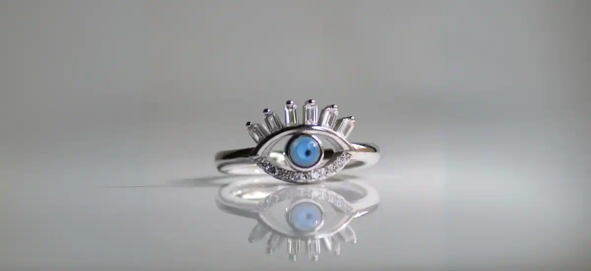 How Silver Jewelry with Inspiring Messages Elevates Everyday Style